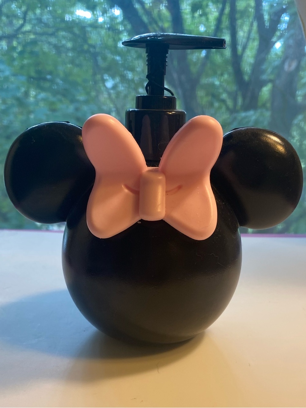 NWT Disney Mickey & Minnie Mouse Strawberry Body & Hand Wash Dispenser Soap